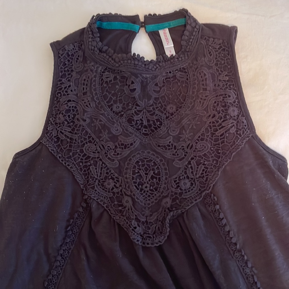 Crochet top - Picture 2 of 3